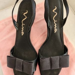 Heels slingback bow